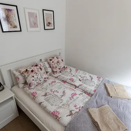 Emily's Lovely Place Apartment Budapest